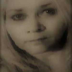 Meet your Posher, Elaina